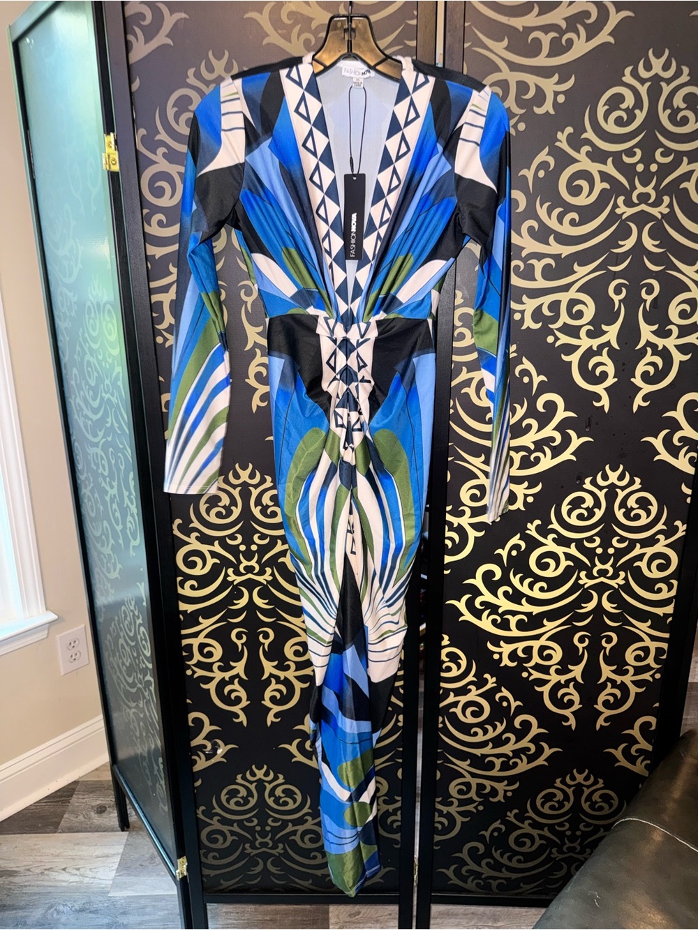 Fashion Nova Blue & Green Printed Long Sleeve Twist-Front Dress